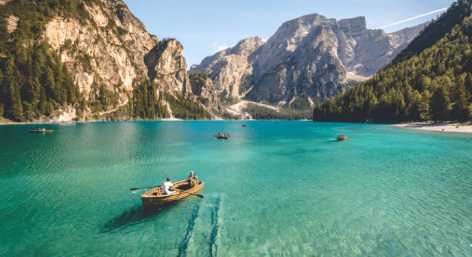 Why Traveling Makes People Happier And More Productive