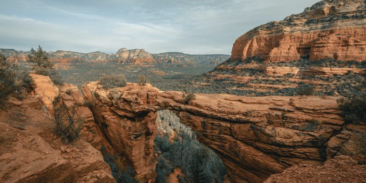 Discover the Best Time to Travel Across North America: A Seasonal Guide